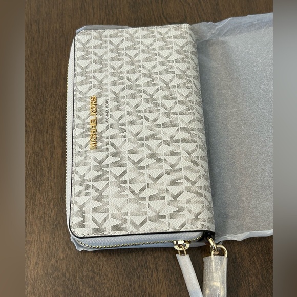 MICHAEL KORS JET SET TRAVEL LARGE FLAT MULTIFUNCTION PHONE CASE WALLET WRISTLET - Picture 2 of 11